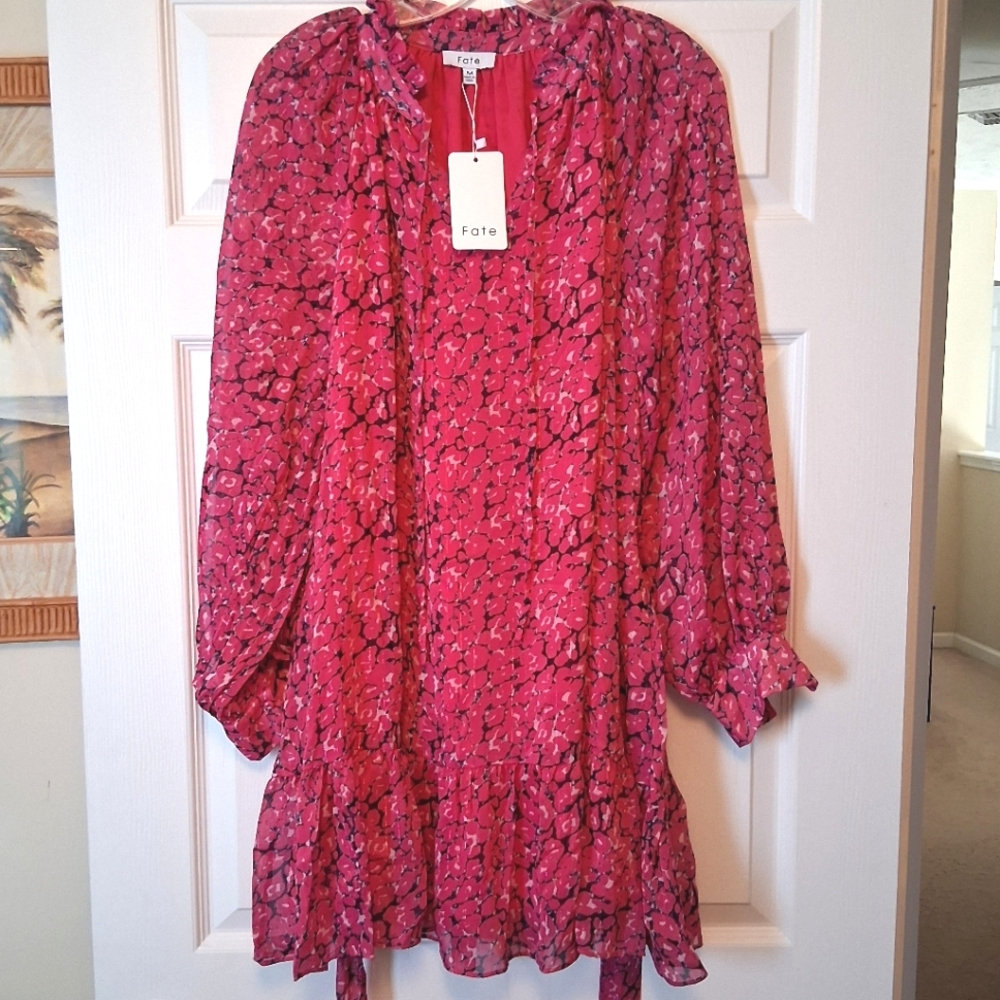 FATE magenta floral print long sleeve belted mini dress. Medium NWT - Picture 7 of 10